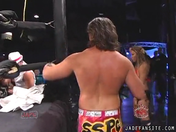 Mia-HardwayvsSocial-Fear_Still1628.jpg
