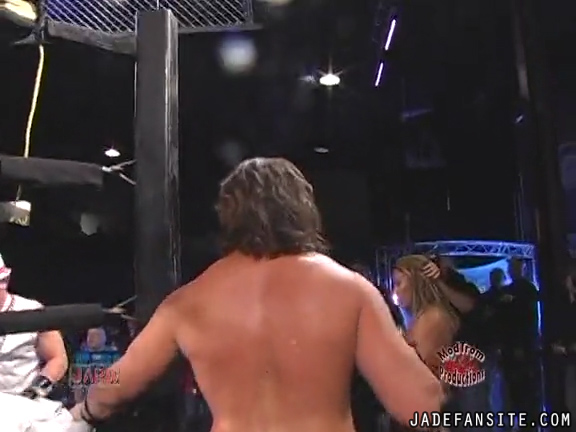 Mia-HardwayvsSocial-Fear_Still1629.jpg