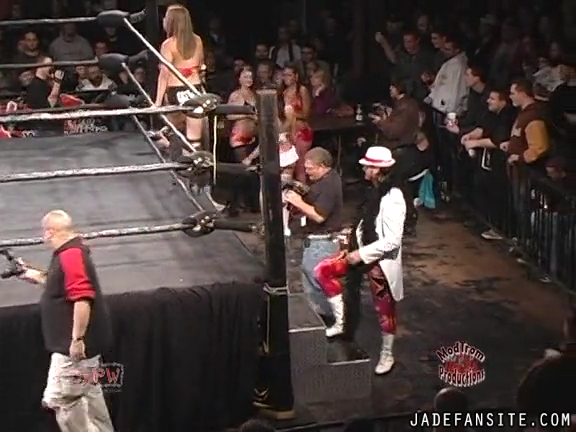 Mia-HardwayvsSocial-Fear_Still166.jpg