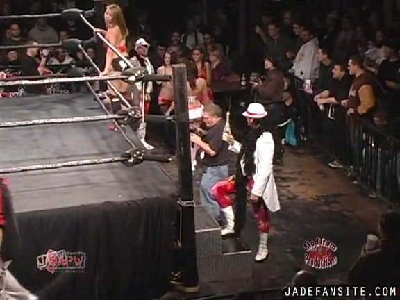 Mia-HardwayvsSocial-Fear_Still167.jpg