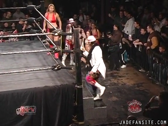 Mia-HardwayvsSocial-Fear_Still170.jpg