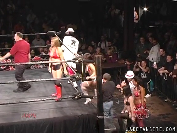 Mia-HardwayvsSocial-Fear_Still186.jpg