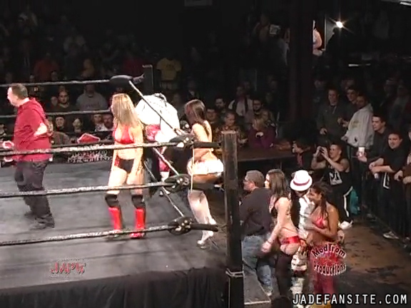 Mia-HardwayvsSocial-Fear_Still187.jpg