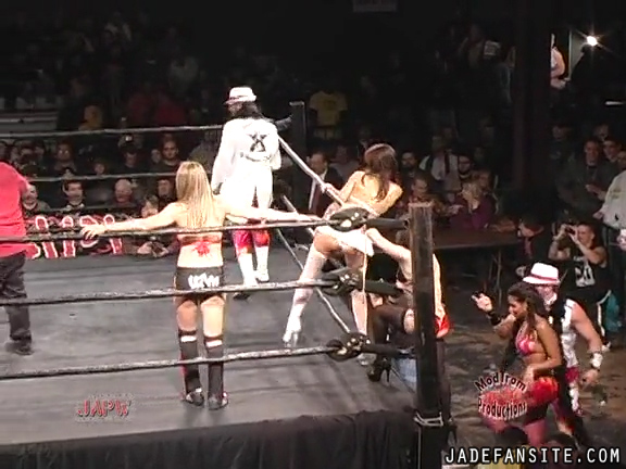 Mia-HardwayvsSocial-Fear_Still191.jpg