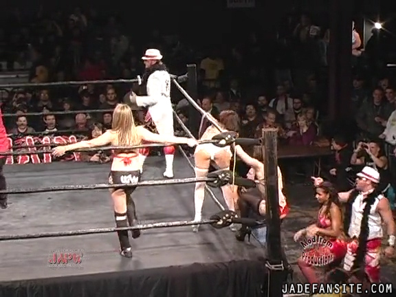 Mia-HardwayvsSocial-Fear_Still192.jpg