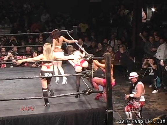 Mia-HardwayvsSocial-Fear_Still202.jpg