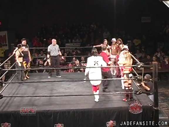 Mia-HardwayvsSocial-Fear_Still255.jpg