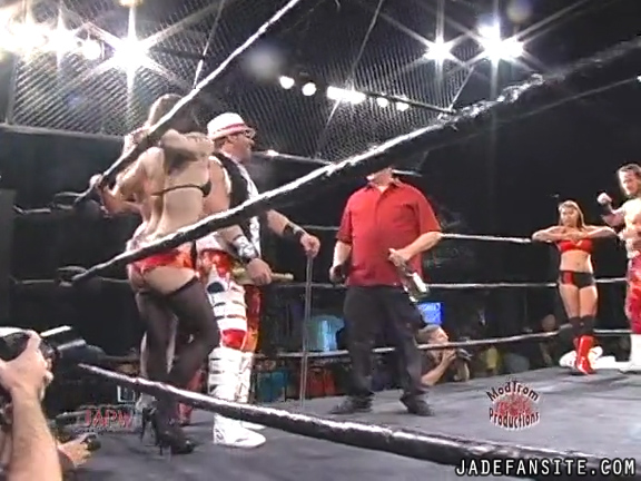 Mia-HardwayvsSocial-Fear_Still297.jpg