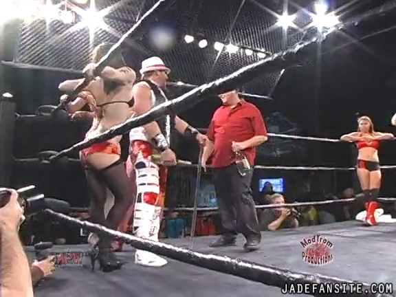 Mia-HardwayvsSocial-Fear_Still298.jpg