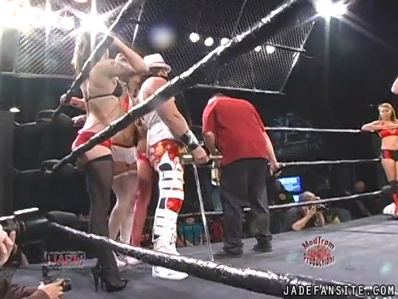 Mia-HardwayvsSocial-Fear_Still302.jpg