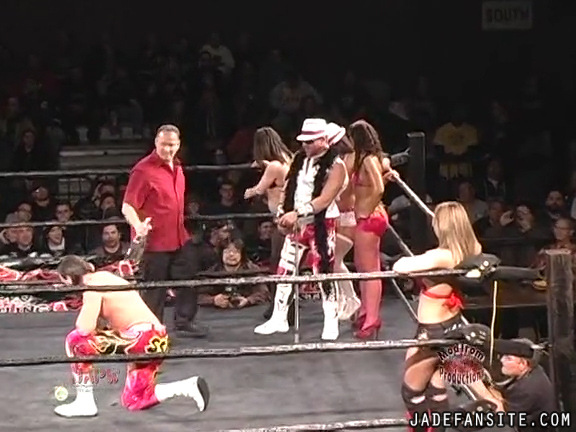 Mia-HardwayvsSocial-Fear_Still316.jpg
