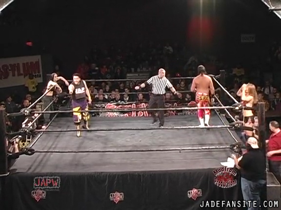 Mia-HardwayvsSocial-Fear_Still414.jpg
