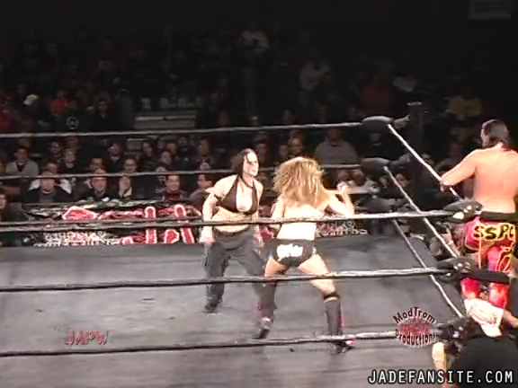 Mia-HardwayvsSocial-Fear_Still522.jpg