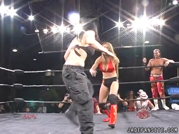 Mia-HardwayvsSocial-Fear_Still532.jpg