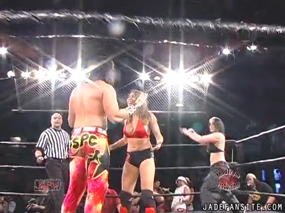 Mia-HardwayvsSocial-Fear_Still571.jpg