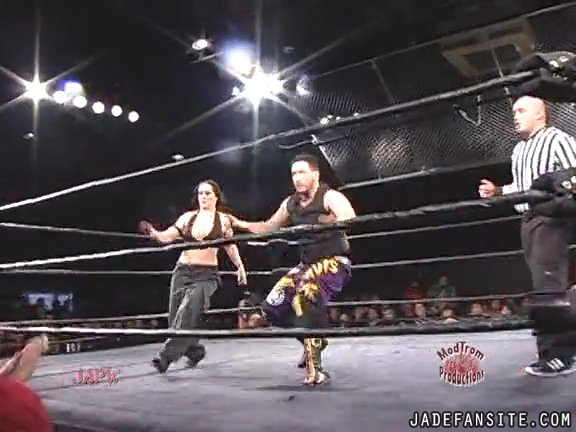 Mia-HardwayvsSocial-Fear_Still587.jpg