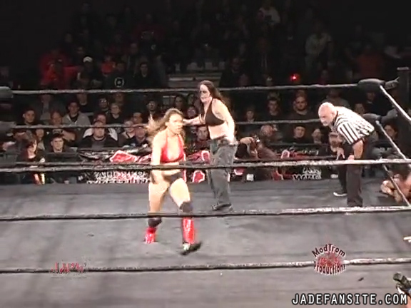 Mia-HardwayvsSocial-Fear_Still636.jpg