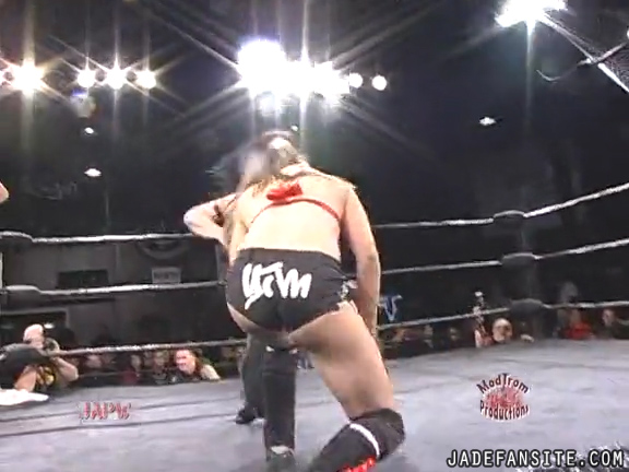 Mia-HardwayvsSocial-Fear_Still645.jpg