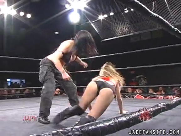 Mia-HardwayvsSocial-Fear_Still653.jpg