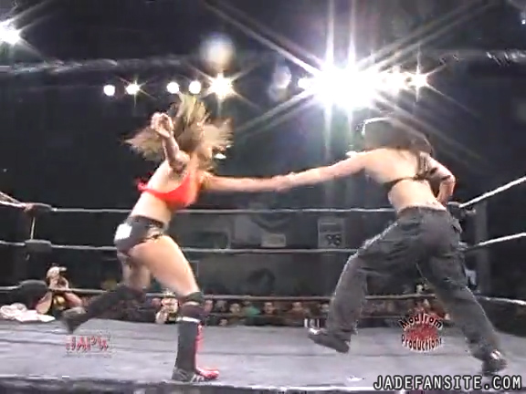 Mia-HardwayvsSocial-Fear_Still670.jpg