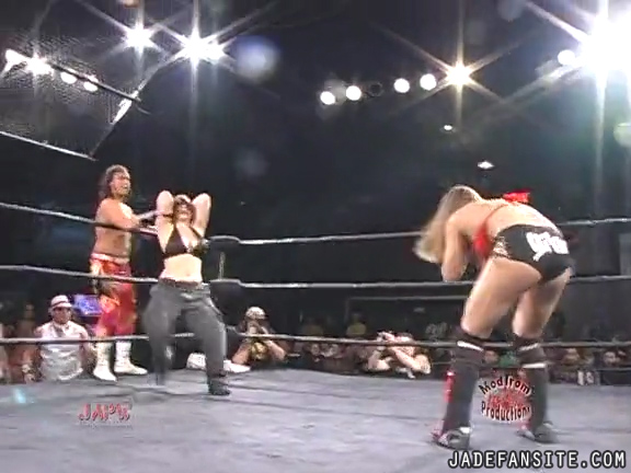 Mia-HardwayvsSocial-Fear_Still675.jpg