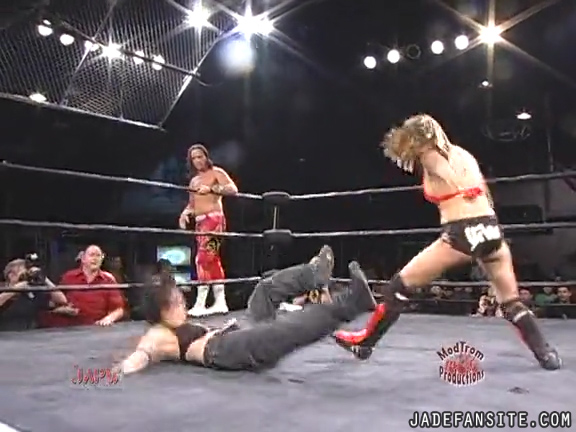 Mia-HardwayvsSocial-Fear_Still690.jpg