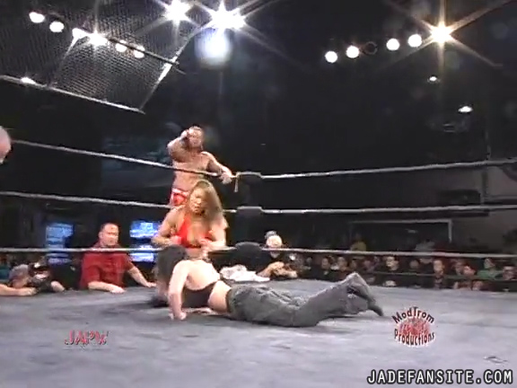 Mia-HardwayvsSocial-Fear_Still730.jpg