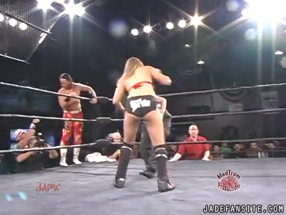 Mia-HardwayvsSocial-Fear_Still752.jpg
