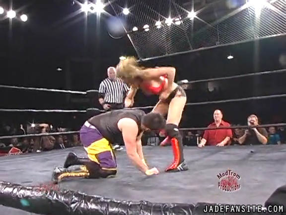 Mia-HardwayvsSocial-Fear_Still918.jpg