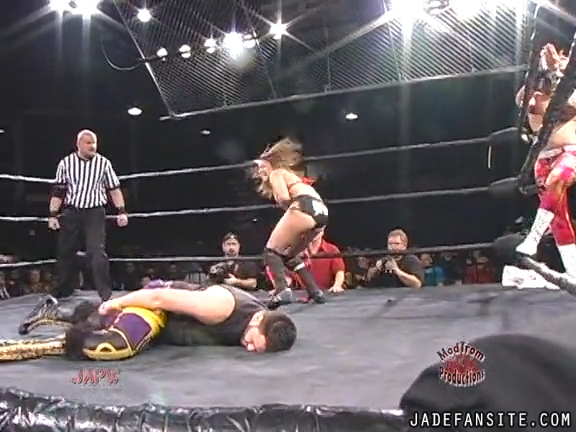 Mia-HardwayvsSocial-Fear_Still928.jpg