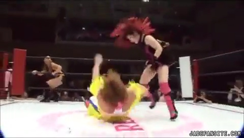 Mia-Ishibashivs_Inoue-Sareee_Still1350.jpg