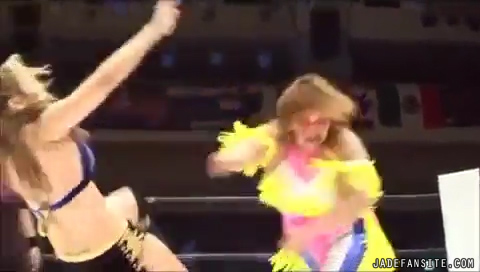 Mia-Ishibashivs_Inoue-Sareee_Still400.jpg