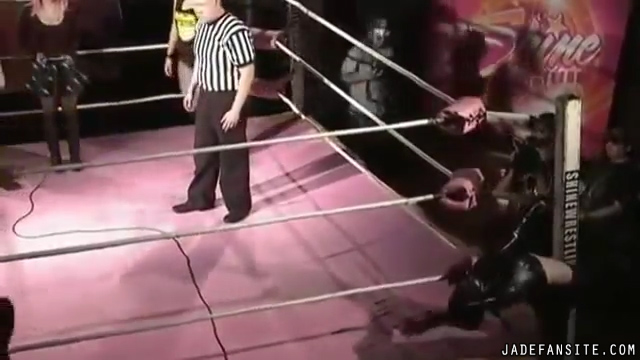 MiaShine30_Still095.jpg MiaShine30_Still095.jpg