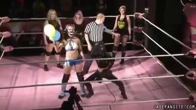 MiaShine30_Still135.jpg