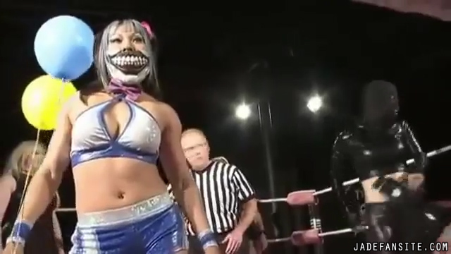 MiaShine30_Still141.jpg