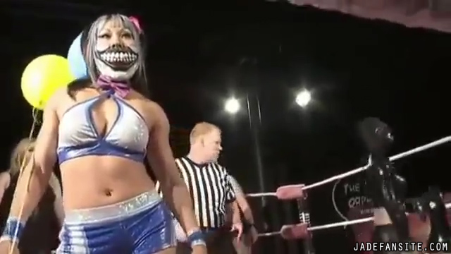 MiaShine30_Still142.jpg