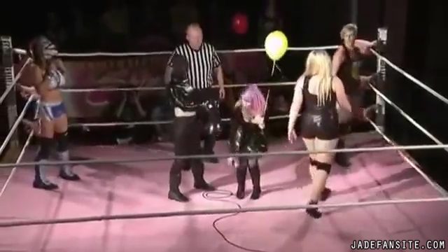 MiaShine30_Still198.jpg
