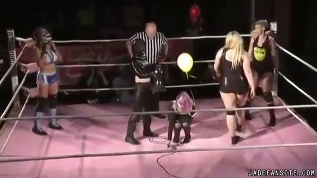 MiaShine30_Still199.jpg