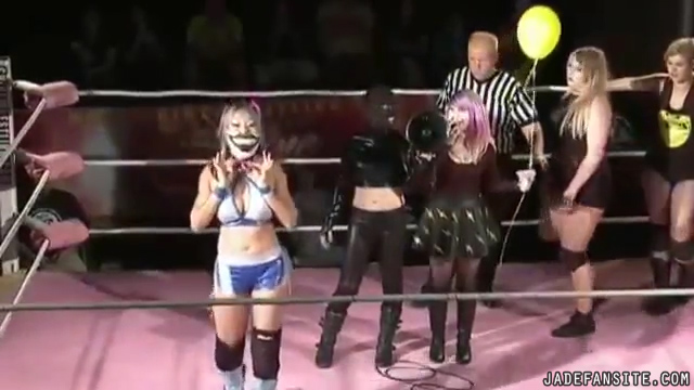 MiaShine30_Still225.jpg