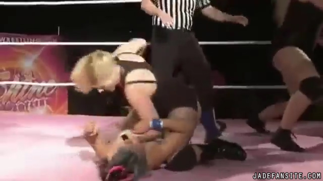 MiaShine30_Still300.jpg