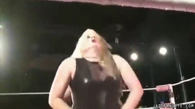 MiaShine30_Still662.jpg