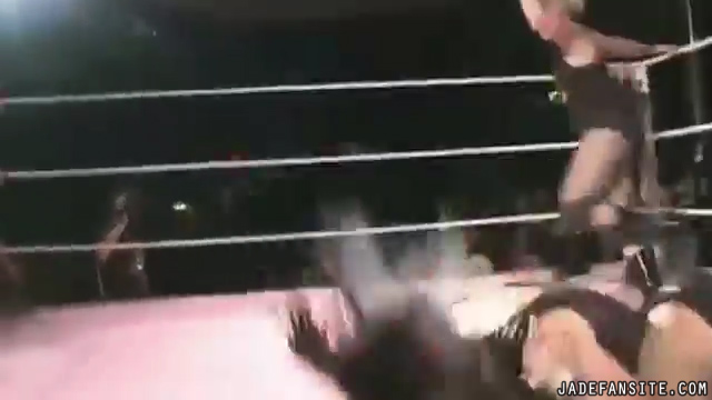 MiaShine30_Still780.jpg MiaShine30_Still780.jpg