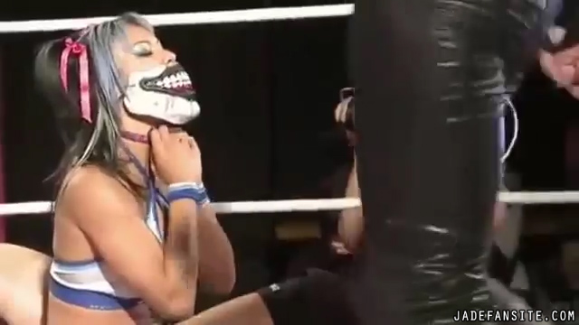 MiaShine30_Still853.jpg
