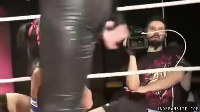 MiaShine30_Still854.jpg MiaShine30_Still854.jpg