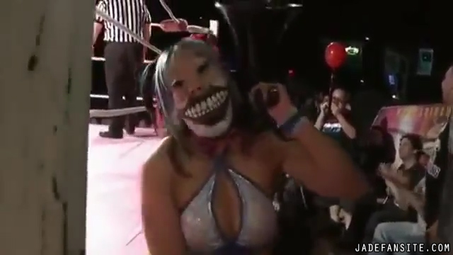 MiaShine30_Still965.jpg
