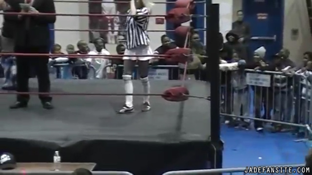 MiavsCarlislevsDelRey_Still021.jpg