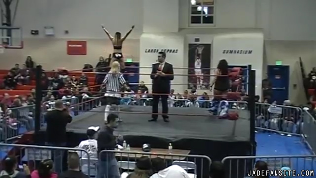 MiavsCarlislevsDelRey_Still055.jpg
