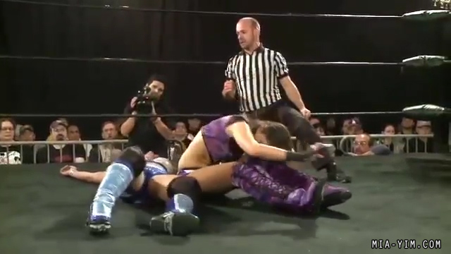 MiavsEvie_Still1707.jpg MiavsEvie_Still1707.jpg