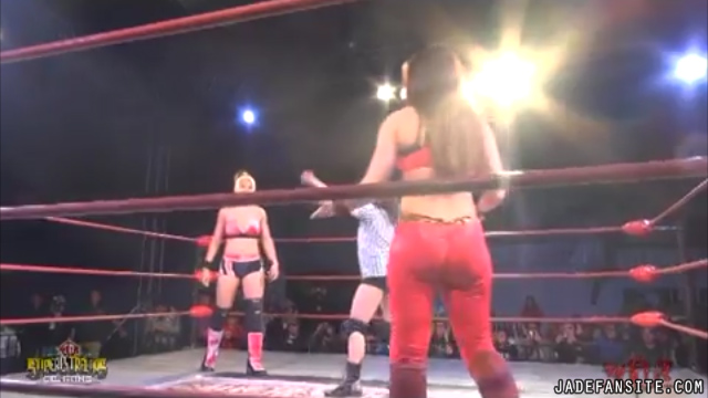 MiavsIvelisse_Still088~0.jpg MiavsIvelisse_Still088~0.jpg