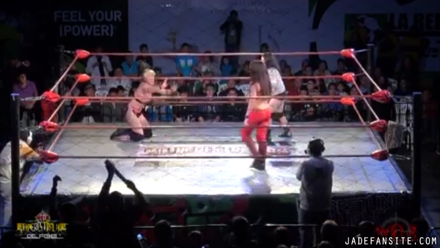 MiavsIvelisse_Still1049~0.jpg MiavsIvelisse_Still1049~0.jpg